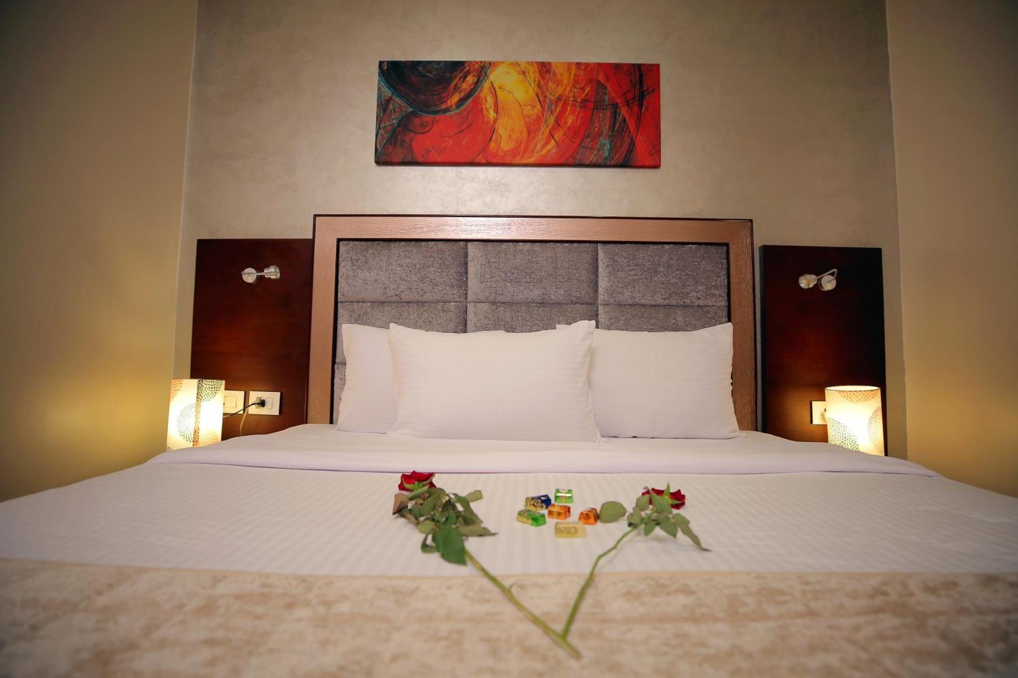Cairo Taj Hotels & Suites - Dokki ภายนอก รูปภาพ
