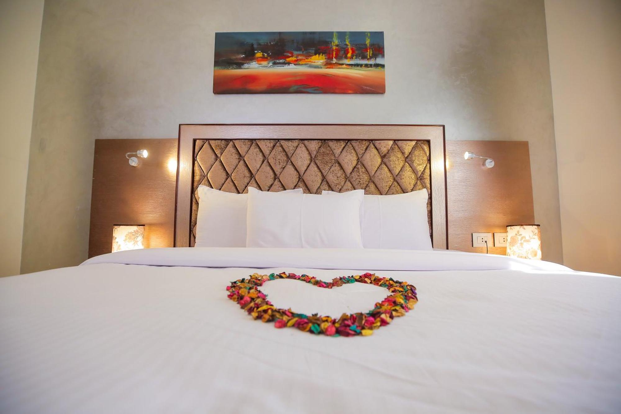 Cairo Taj Hotels & Suites - Dokki ภายนอก รูปภาพ