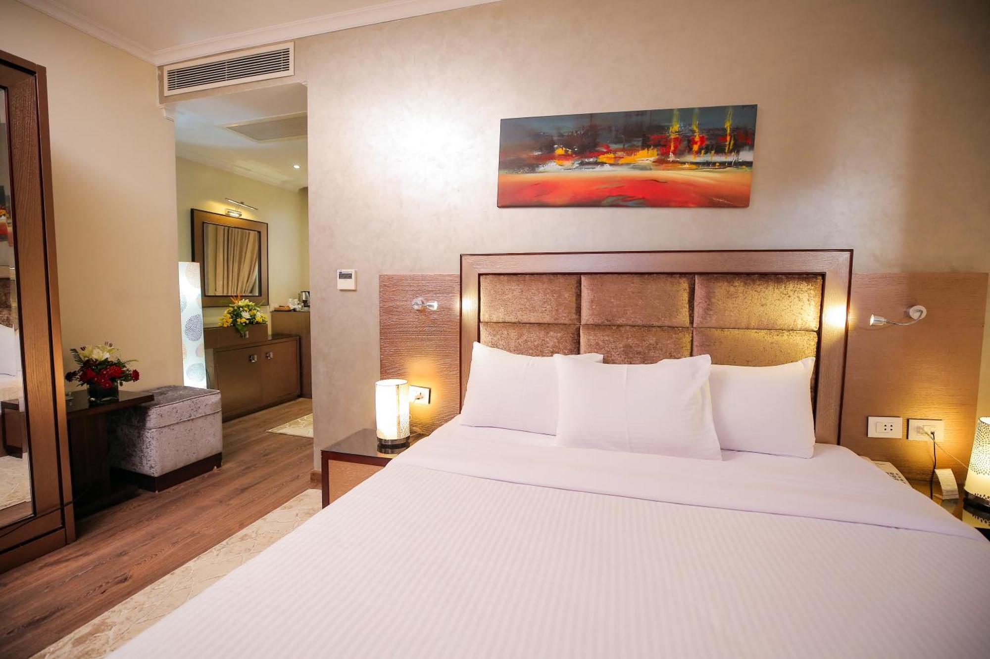 Cairo Taj Hotels & Suites - Dokki ภายนอก รูปภาพ